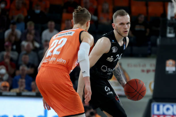 点射进球 点射进球