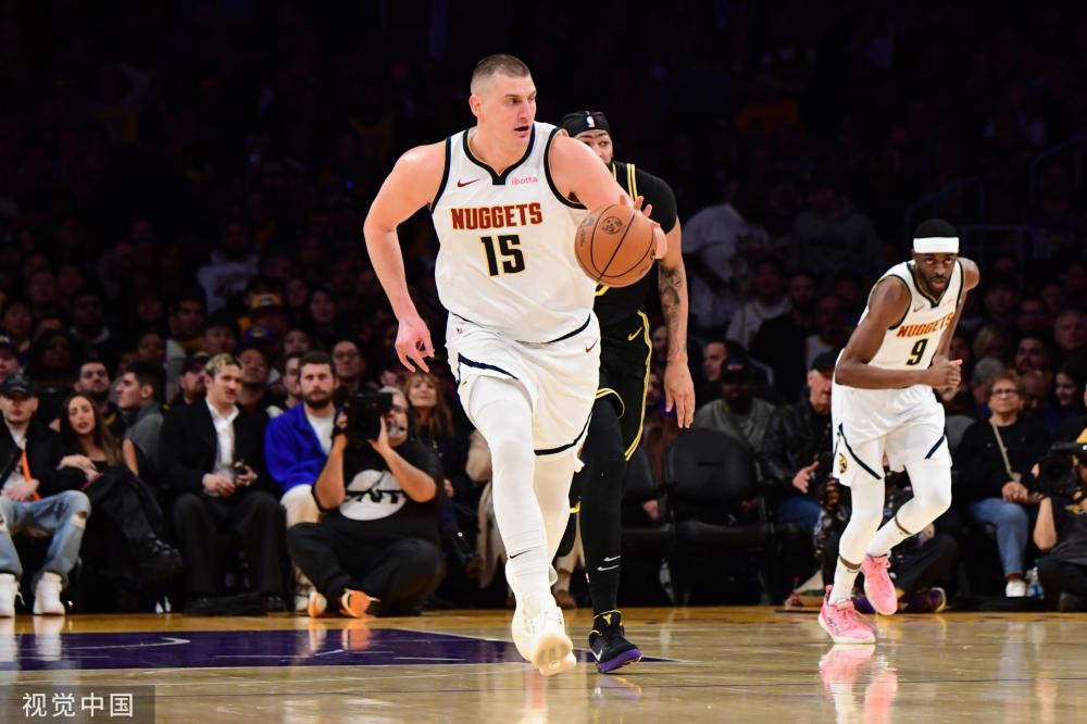 与此同时 与此同时